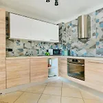 Vila Regina Perci *