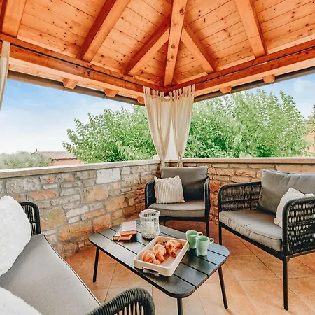 Regina Perci Villa Tar-Vabriga