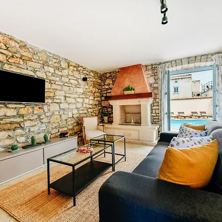 Regina Perci * Tar-Vabriga