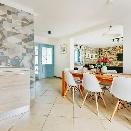 Regina Perci וילה Tar-Vabriga