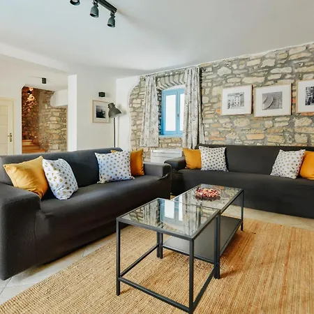 Regina Perci Villa Tar-Vabriga